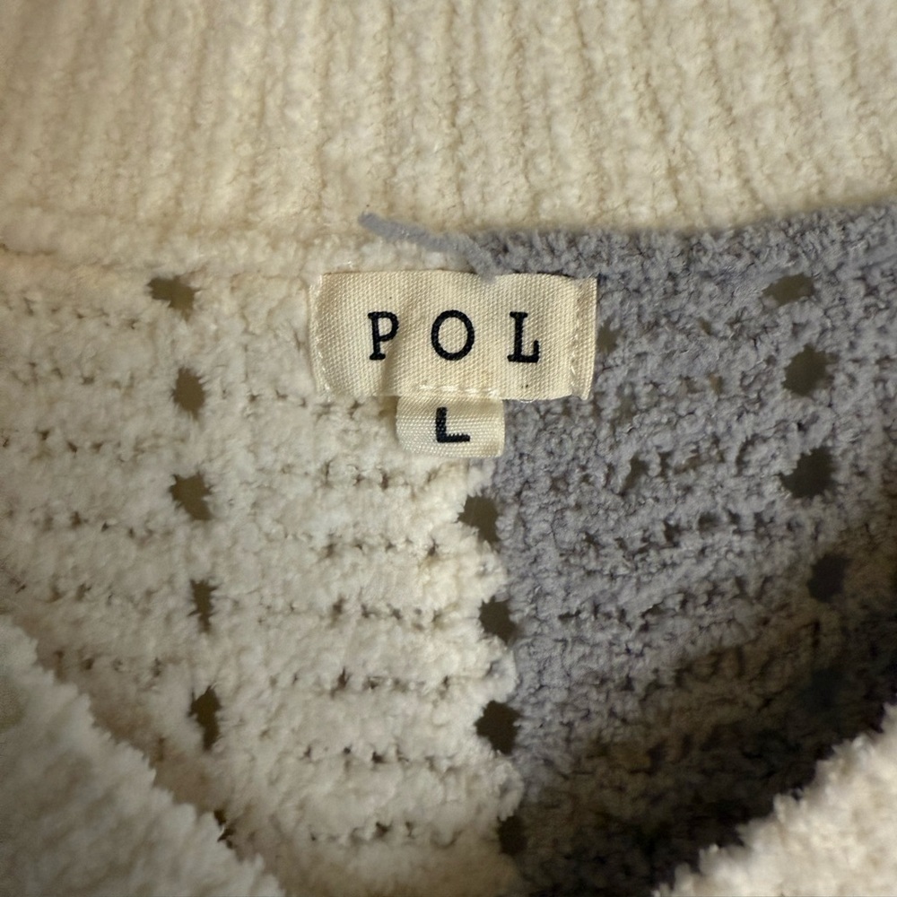 POL Open Knit Oversized V-Neck Sweater - Picture 2 of 3
